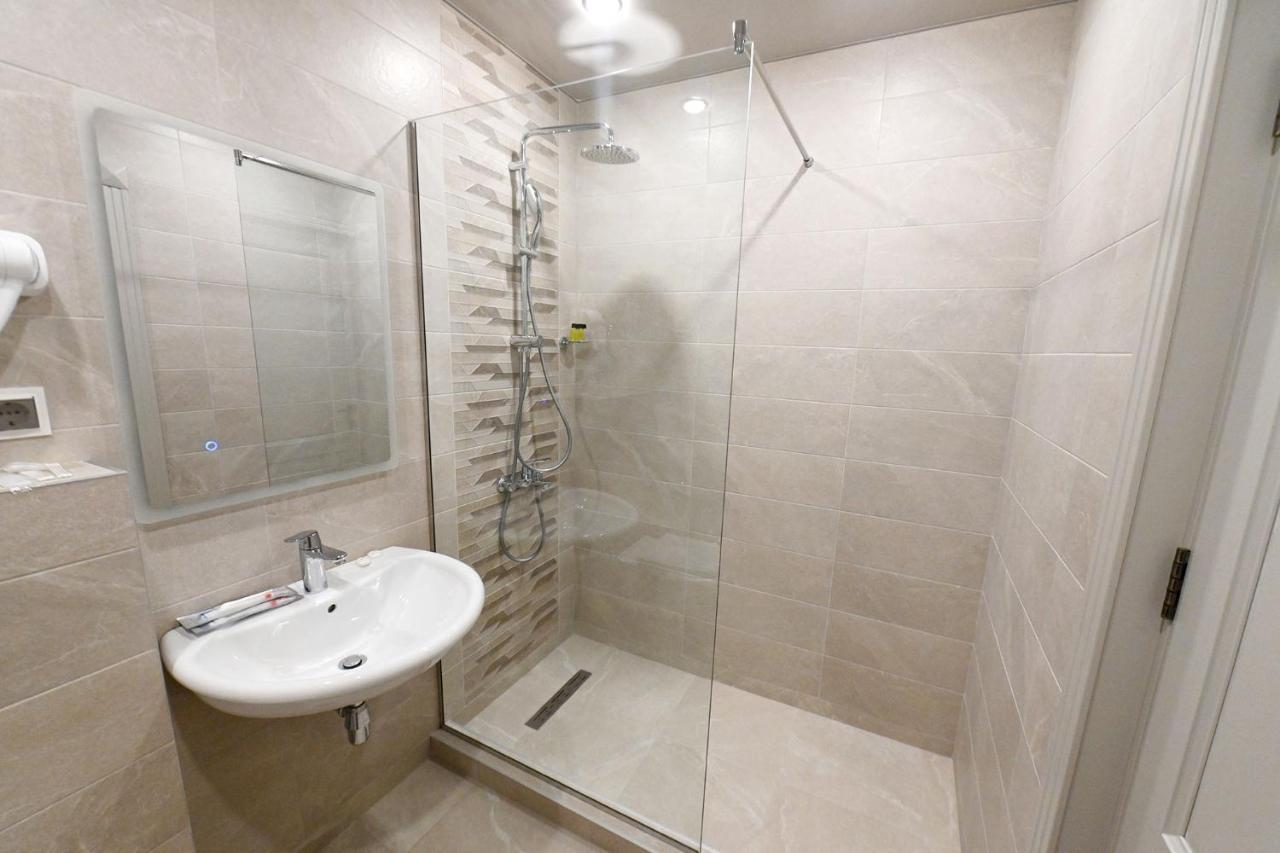 Prime Hotel Гюмри Экстерьер фото