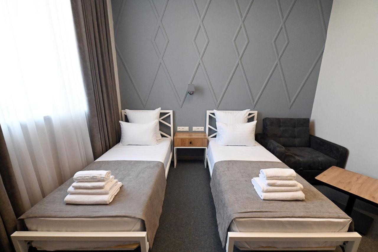 Prime Hotel Гюмри Экстерьер фото