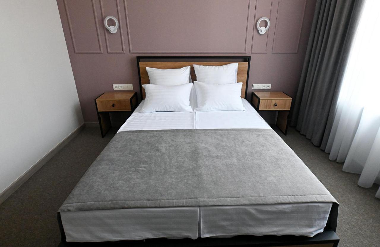 Prime Hotel Гюмри Экстерьер фото