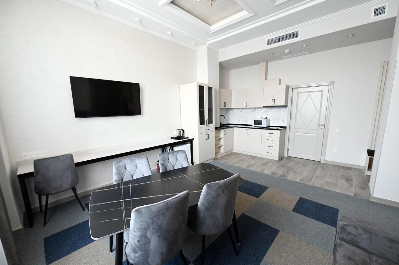 Prime Hotel Гюмри Экстерьер фото