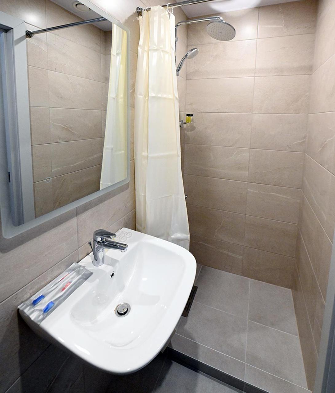 Prime Hotel Гюмри Экстерьер фото