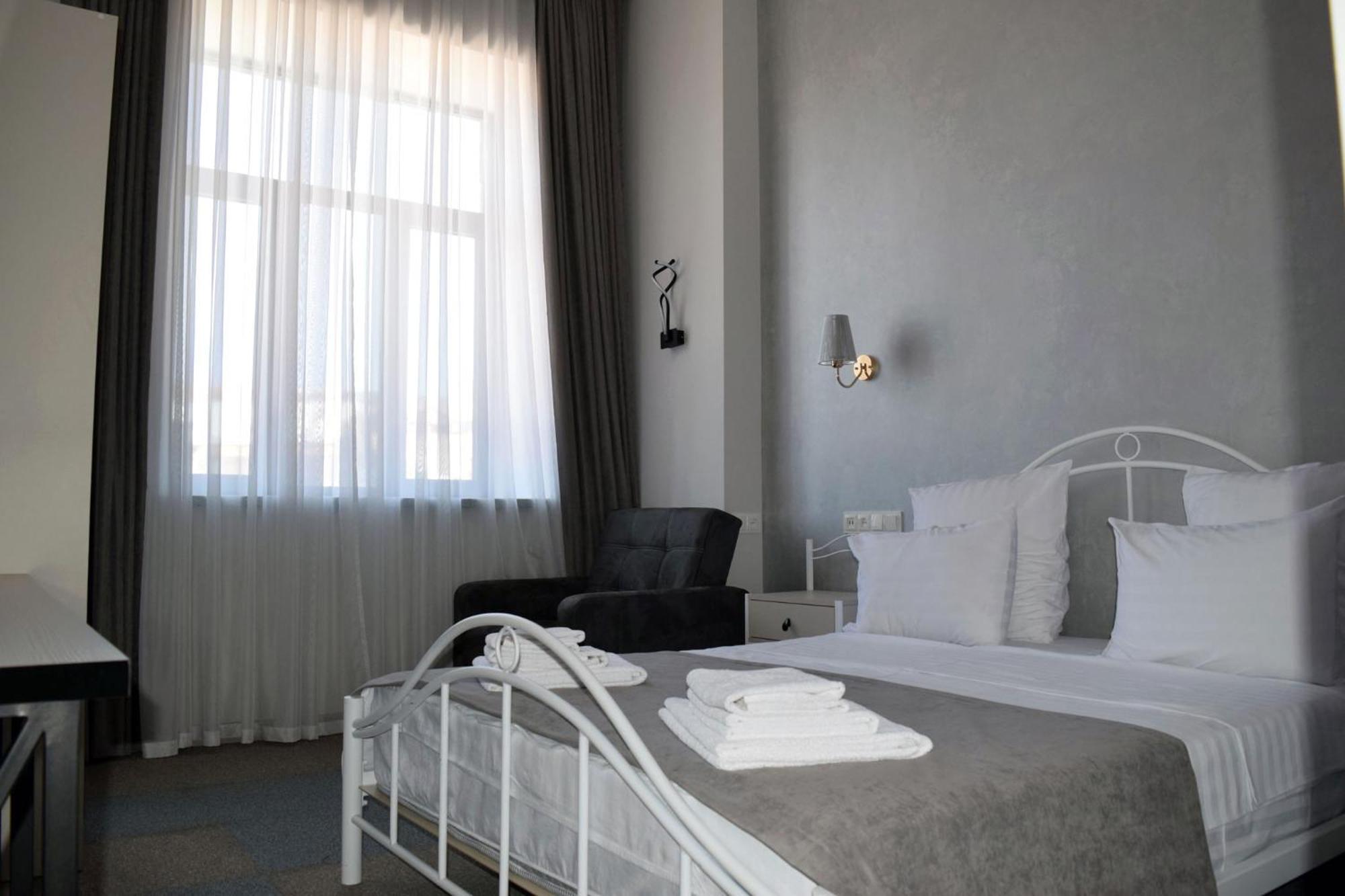 Prime Hotel Гюмри Экстерьер фото